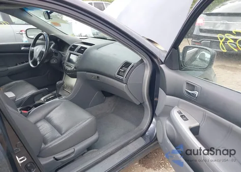 2006 Honda Accord 2.4 Ex z USA, uszkodzony, nr VIN 1HGCM56776A103522